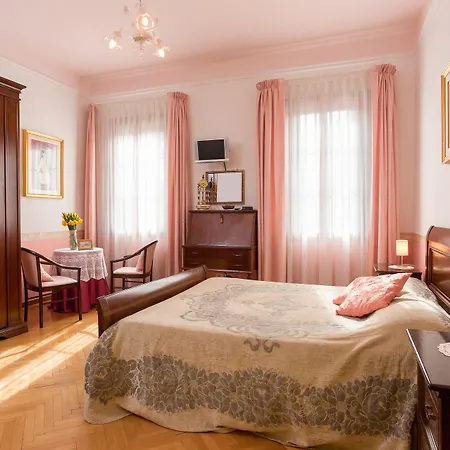 Casa Delle Rose Venice Lido Panzió Lido di Venezia