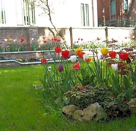 Casa Delle Rose Venice Lido Panzió 4*